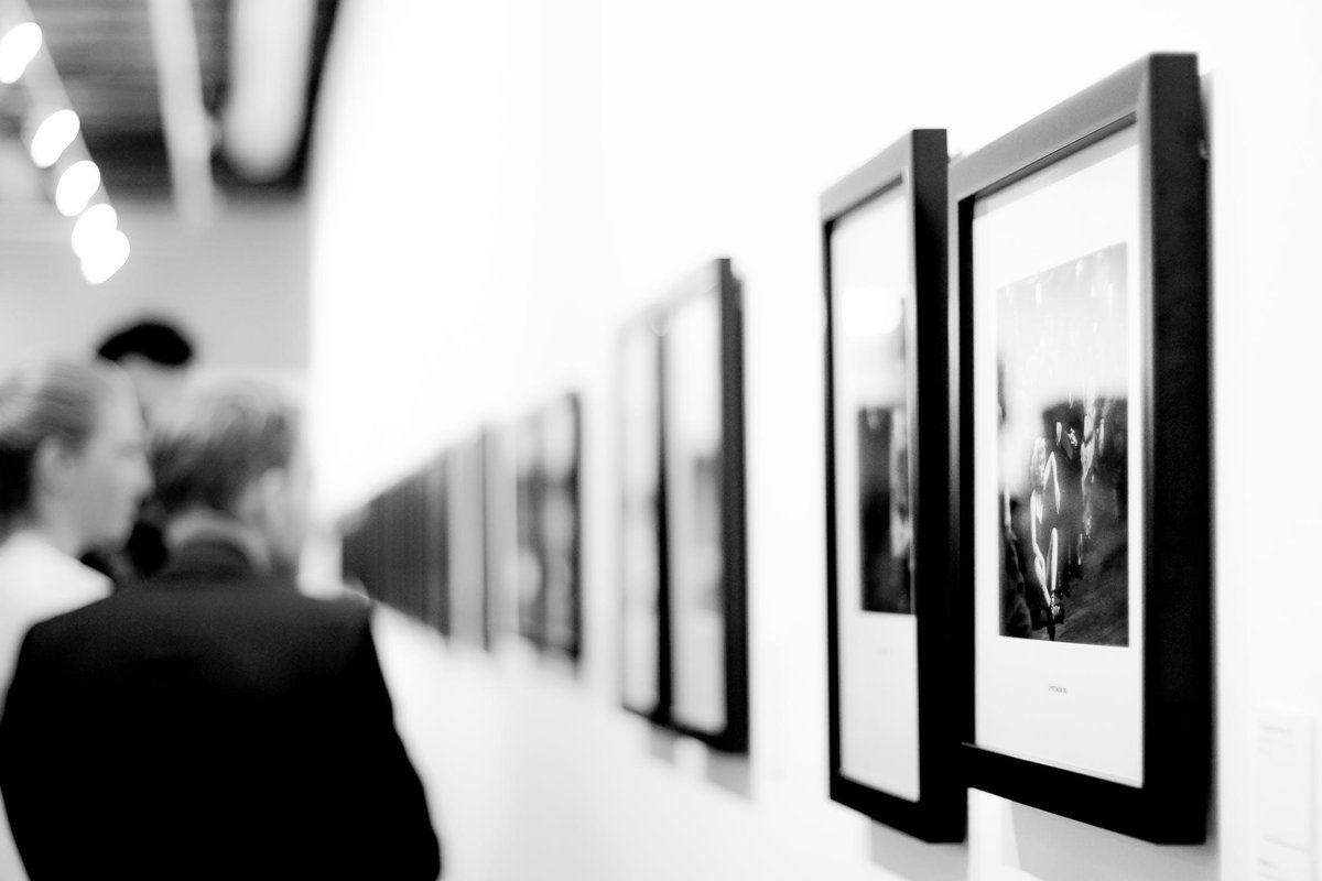 FNBWeatherford's tweet photo. When was the last time you went to an art exhibit? The Wine, Wo(men) and Words event with Joe Strain should be on your radar if you're looking for an excuse to drink wine and look at some great art! Get more details here: https://t.co/a6LrnHvM8Y https://t.co/Hl5RkfAg65