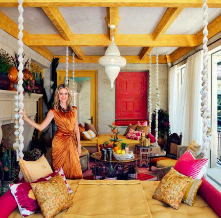 Treniq's tweet image. #LetsTalkDesign | Extravagance meets classy with this Naples oceanfront home designed by @KellyBehun. Come fall in love with vibrance this Spring! 

#treniqworldwide #treniq #interiorinspiration #designclassics #interiordesign