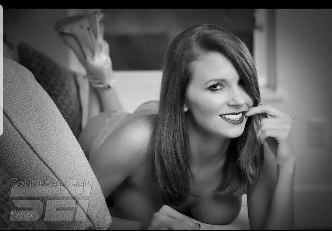 Kellie (@kellie45446956) on Twitter photo 