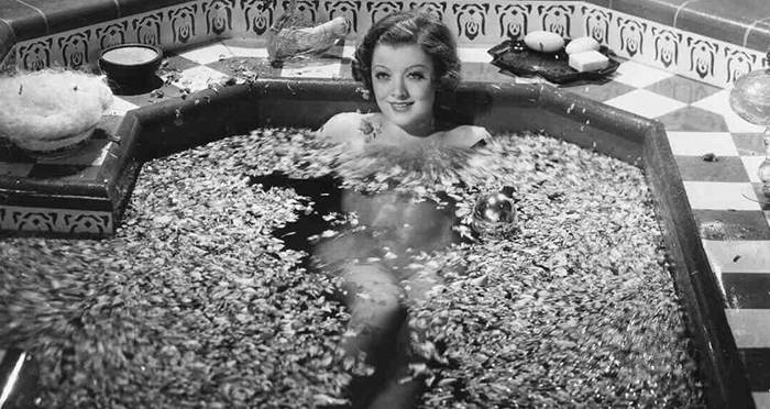 DailyFlickNY's tweet image. Via #AllThatsInteresting: How The Hays Code Censored Hollywood But Led To The Golden Age Of Film -
The #HaysCode, Predecessor To The Modern #MPAA Ratings, Ruled Hollywood For 30 years.
#FilmTwitter #TCMParty 
cc: @ATInteresting
allthatsinteresting.com/hays-code