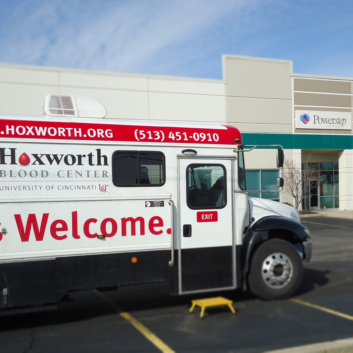 PowerStepUSA's tweet photo. We were happy to have Hoxworth Blood Center at Powerstep this morning. Thank you for coming out, and thank you to all the employees who donated. Donate blood, save a life! #remingtoncares #alltypeswelcome https://t.co/K0FssHUBun