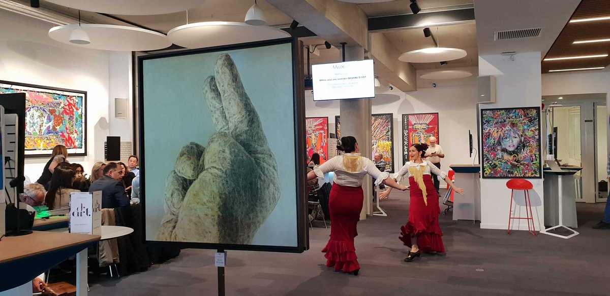 LaCoqueNumeriq's tweet photo. [ CLUB des 30 ] 
Notre ami @vincent_paulez  nous a fait le plaisir d'organiser son déjeuner avec pour invité le PDG de @laprovence - @jeanchristopheserfati sur le thème Flamenco.

Un déjeuner sublimé par l'exposition d'oeuvres d'art contemporaines @fineartInvest https://t.co/GNqnI8Xp0K