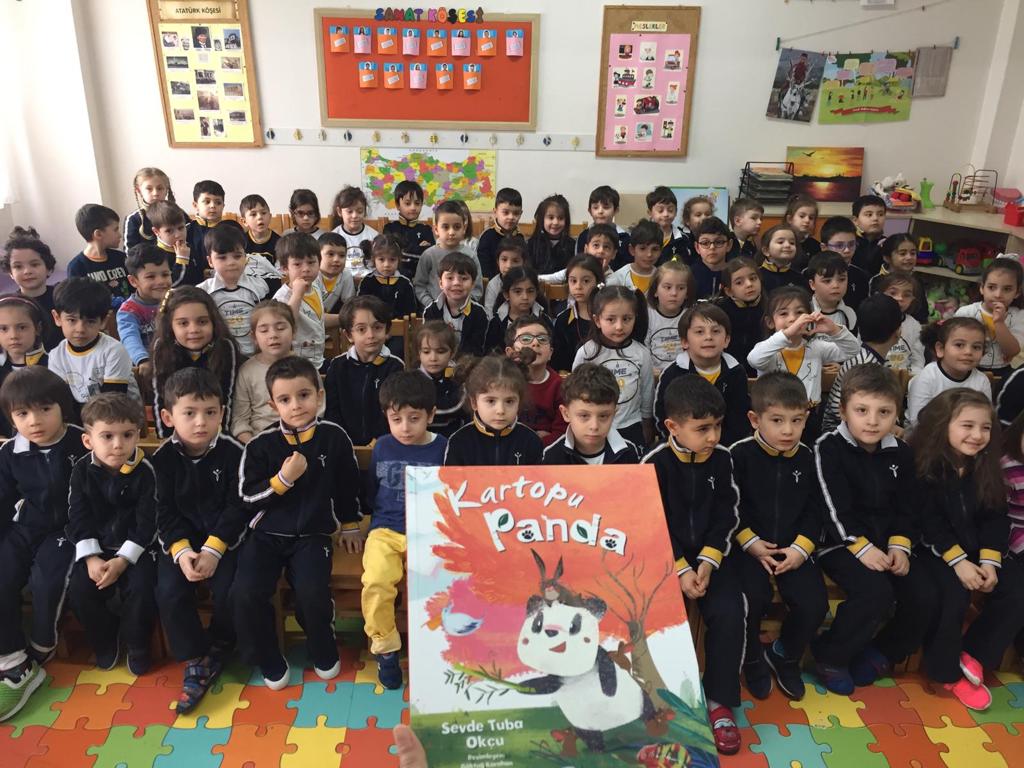 Yazarımız Sevda Tuba Okçu Mayla Kreş, Küçük Kaşifler Çocuk Akademi, İlim Yayma Yeni Nesil Anaokulu ve Sincap Anaokulu'da bulunan 350 öğrencimiz ile imza ve söyleşi programında bir araya geldi.