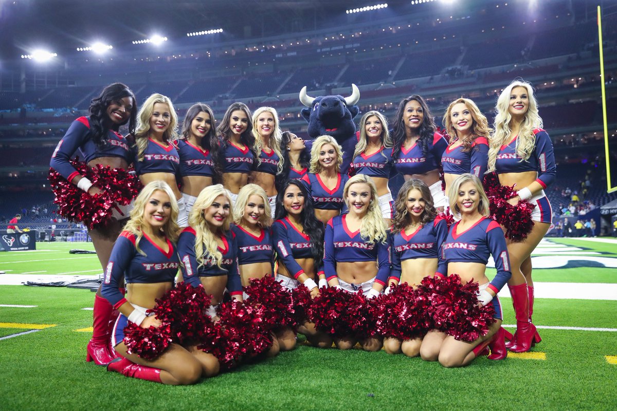 TexansCheer's tweet photo. #teammates + @TexansTORO1 ❤️💙 https://t.co/cWQW8Y2sGo