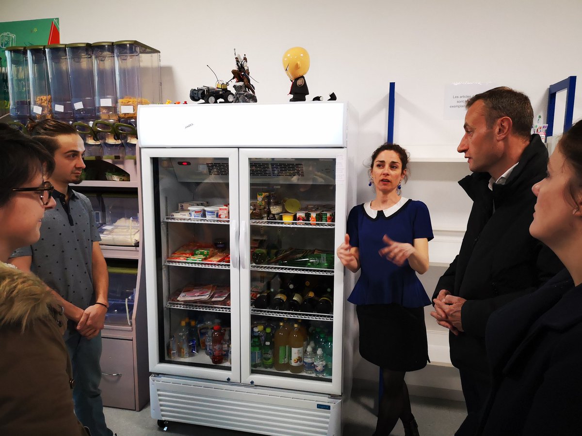 Présentation de <a href="/lacampusserie/">La Campusserie</a> avec Emmanuelle <a href="/ChartierJourdan/">Emmanuelle Jourdan-Chartier</a> au directeur et aux collaborateurs <a href="/AuchanV2/">AuchanV2</a>, partenaire du dispositif.