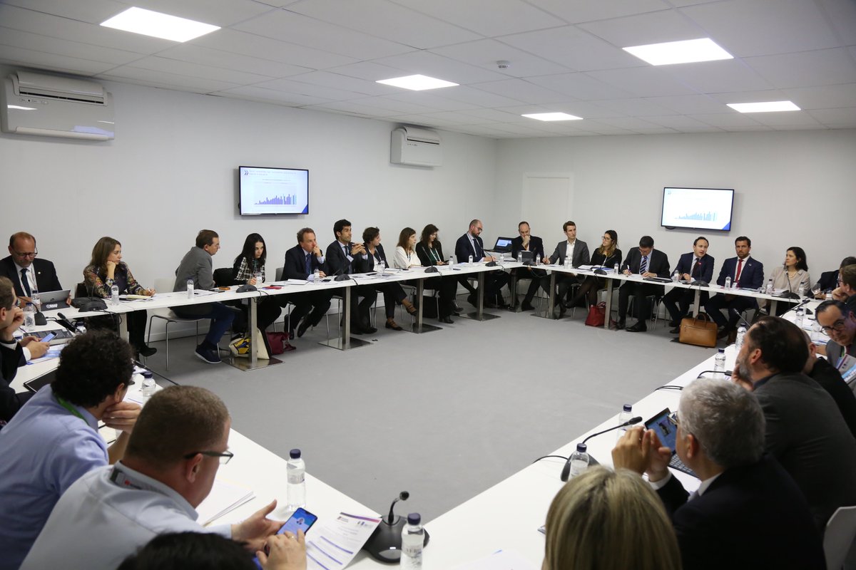 GSMALatam's tweet image. #MWC19MP @snietoparra, @Pavone_Lore y @LucasGSMA encabezaron el lanzamiento del Grupo de Trabajo Digitalización en Mercados Emergentes #Latinoamérica, una iniciativa de @GSMALatam y @OECD_Centre #EMnet. @ConstainSylvia 🇨🇴 y @HectorHuici 🇦🇷 fueron algunos de los participantes.