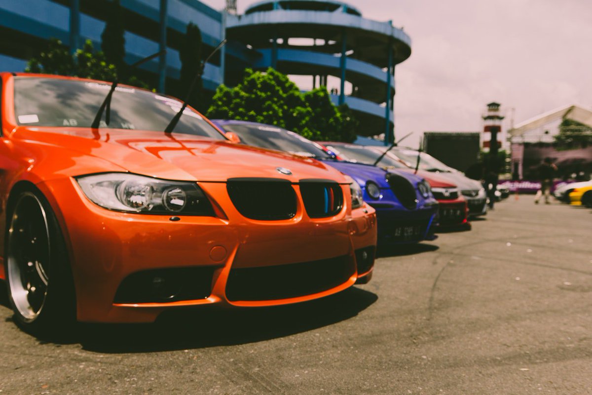 JDPowerAutos's tweet photo. J.D. Power, in partnership with @CarStoryDealer, has developed a solution that provides insight on used vehicle market prices and inventory decisions in our new MarketValues application.

Learn more about the app...https://t.co/KY0q8CBi27 https://t.co/jkotA8TO2o