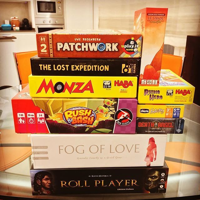 Achernar80's tweet photo. Will be enough for 4 days off? 🤔
.
#rollplayer #fogoflove #rushandbash #monza #thelostexpedition ##spacehulkdeathangel #fantastory #rhinohero #lestradedinchiostro #giochidatavolo #boardgame #geekfamily #geeklife #twitter https://t.co/cYlc0Pu6Kc https://t.co/NSWs90m8iu
