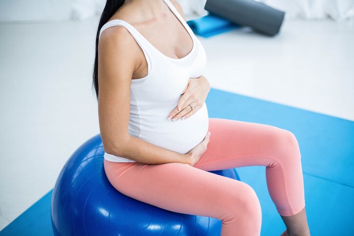 pilatesaimee's tweet image. Antenatal Pilates Classes | St Swithun's School | Thursdays | 7-8pm
💫Improves core strength to reduce back &amp;amp; other pregnancy related aches &amp;amp; pains
💫Improves posture
💫Tones the pelvic floor
Contact Aimee via DM or email aimee@pilateswithaimee.co.uk

#pilates #antenatalpilates