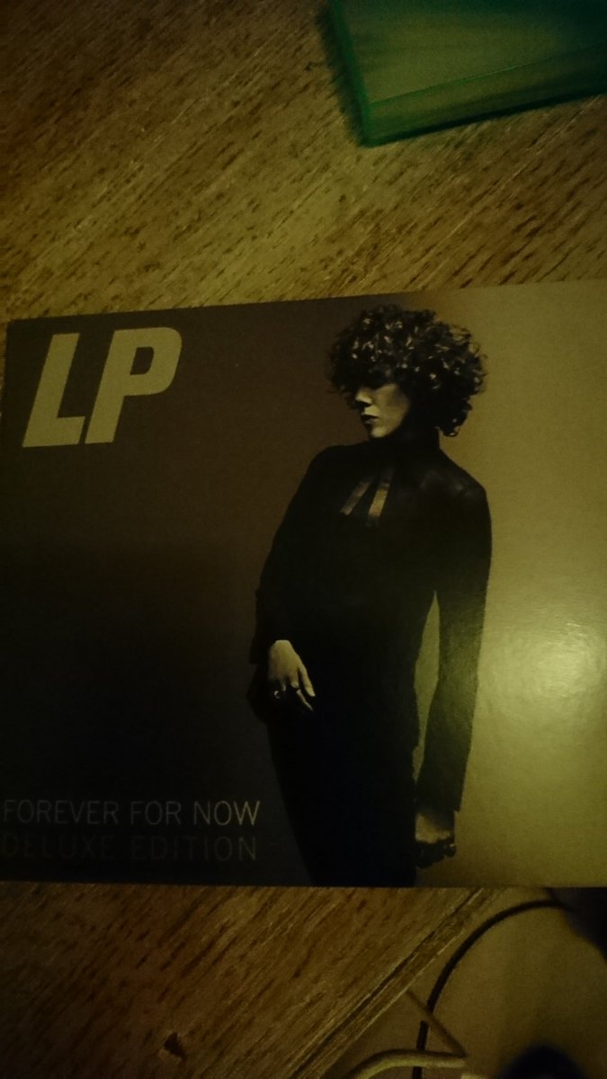 rsroestar's tweet image. Nog zo &apos;n prachtig #LP album in @nachtplaten, met de titel #ForeverForNow. Ook van grote therapeutische waarde voor @HansBoth want #Levitator staat er 2 X op 😉