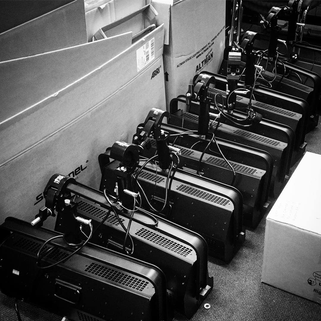 altmanlighting's tweet photo. A beautiful look at the #SpectraCyc #LED luminaires getting ready for an installation #lightingdesign with the systems team at @Barbizon Australia. #altmanlighting #barbizonlighting #techtuesday https://t.co/3UXaOdnenr
