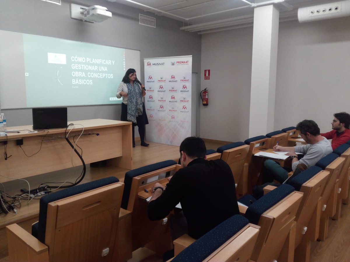 aparejadoresma's tweet image. Tercera Jornada del Curso "Cómo  planificar  y gestionar una obra ". Los mutualistas de @PREMAAT y @Musaat_Seguros gozan de una subvención para seguir el mismo. 49 colegiados  de toda España siguen el curso online