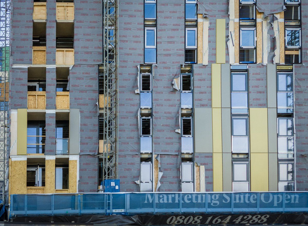 WeCCUK's tweet image. The Hallmark, a 15 storey #newbuild of 145 #apartments in #Manchester, under #construction in the #greenquarter. Looking good. (via @MattDalrymple2) More projects: buff.ly/2ElHNse 
@DelphProperty @BMD_LTD @bowmanrileyarch @Forty8devts 
 #property #architecture # #cladding