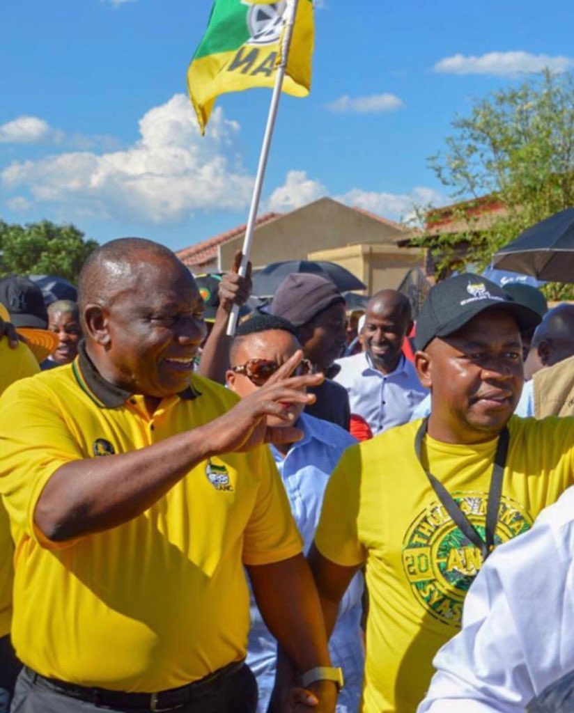 CyrilRamaphosa's tweet photo. ANC is humbled by the enormous show of love and support we received in Ekurhuleni today. We have listened to you, we have heard your challenges. We vow to work closely, with your leadership, to ensure that we improve your lives for the better as we #GrowSouthAfrica together. https://t.co/Zt37GFMuog