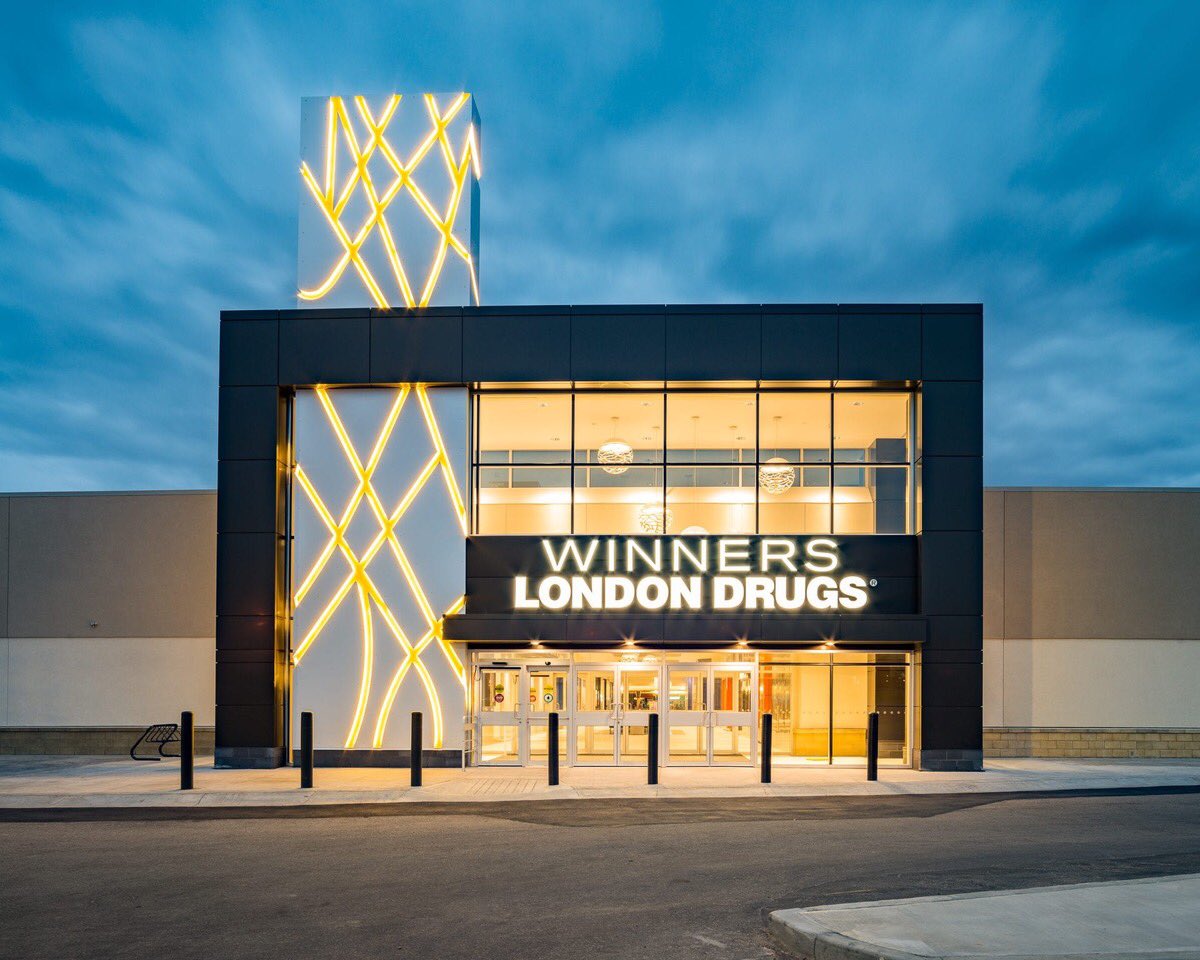 ETGCanada's tweet photo. Another stunning take on @Alpolic_MCM in the retail space. Backlighting design by @IMARKArchMetl 
• • •
JBR Bronze with HYE yellow and .125 plate clear ano aluminum. For more inspiration visit: https://t.co/8MVJ6OfBVN
#alpolic #edmonton #alberta #retail #design #imarkmetal https://t.co/nk7qYf0XuV
