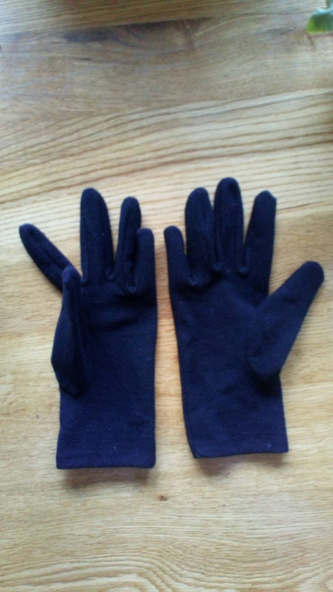 SkiMyton's tweet photo. We have several items of lost property . If you recognise anything then please message to claim https://t.co/ODyMhvChGm