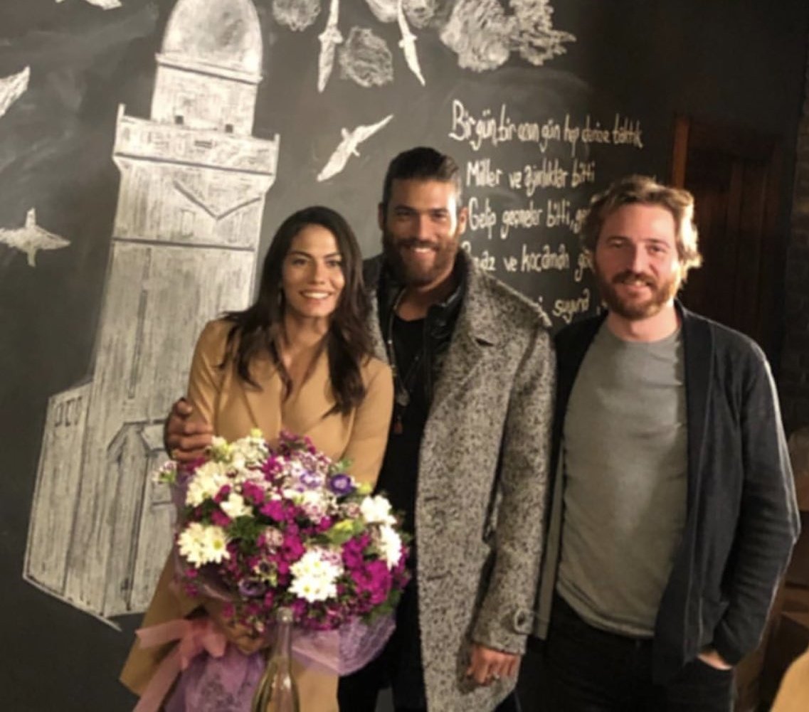 clau_eliza27's tweet photo. Son tan hermosos 
🆘🆘🆘😍😍😍😍😍😍😍😍❤️❤️❤️❤️❤️❤️❤️❤️❤️❤️❤️❤️
#IyikiDoğdunDemet  
🎂🎉🤩🍾 https://t.co/QW2YJsBB5i