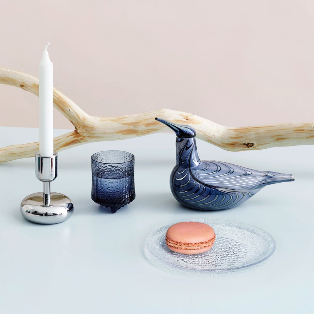 FinnStyle_com's tweet photo. The 2019 annual #iittala bird by Oiva #Toikka has arrived.
Meet Vuono here: https://t.co/B3W0J94eM0 https://t.co/11oFWmjrF6