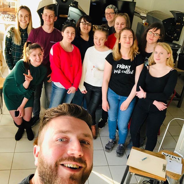 Robert_Brista's tweet photo. To był dobry warsztat 🤟🏻 dzięki ekipie #socoffee #coffee #specialitycoffee #sensoryskills #brainchallenge #cupping #storycoffeewarsaw #storyofgoodcoffee #storycoffeeteam #coffeepeople #giesencoffeeroasters #baristadaily https://t.co/KOI2cs5xXa https://t.co/zuoJneFN93
