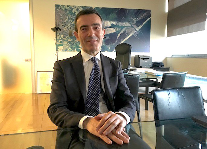 danielerossira's tweet photo. Mi stanno arrivando tanti messaggi di buon lavoro nel nuovo ruolo di presidente di @Assoporti. Ringrazio tutti i presidenti delle Adsp che mi hanno eletto. Faremo un lavoro collegiale e avremo dialogo costante con il ministro @DaniloToninelli il vice ministro @edorixi e @mitgov https://t.co/G13ndcP4Uv
