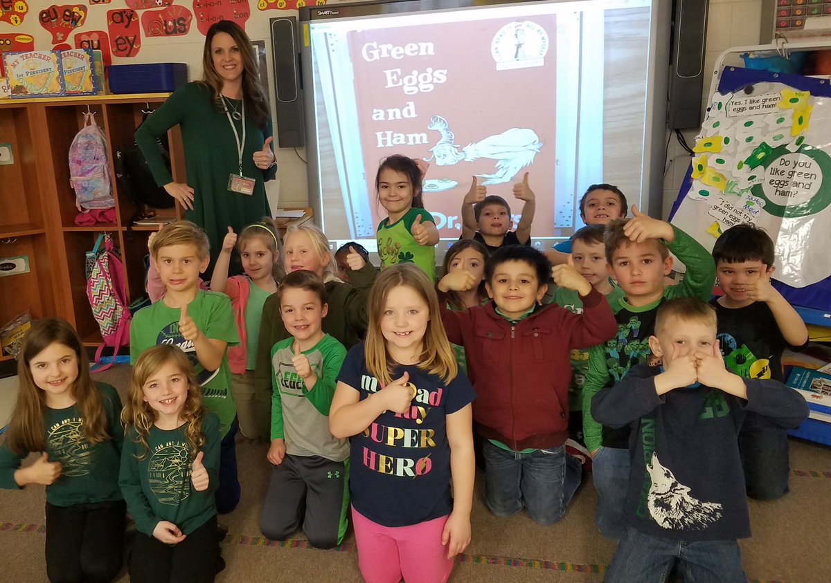 Jodilea616's tweet photo. Green eggs and ham were a big hit with these firsties! We ❤ Dr. Seuss!
#agreatbeginning #BPRD #firstgrade https://t.co/LXh292I2eM