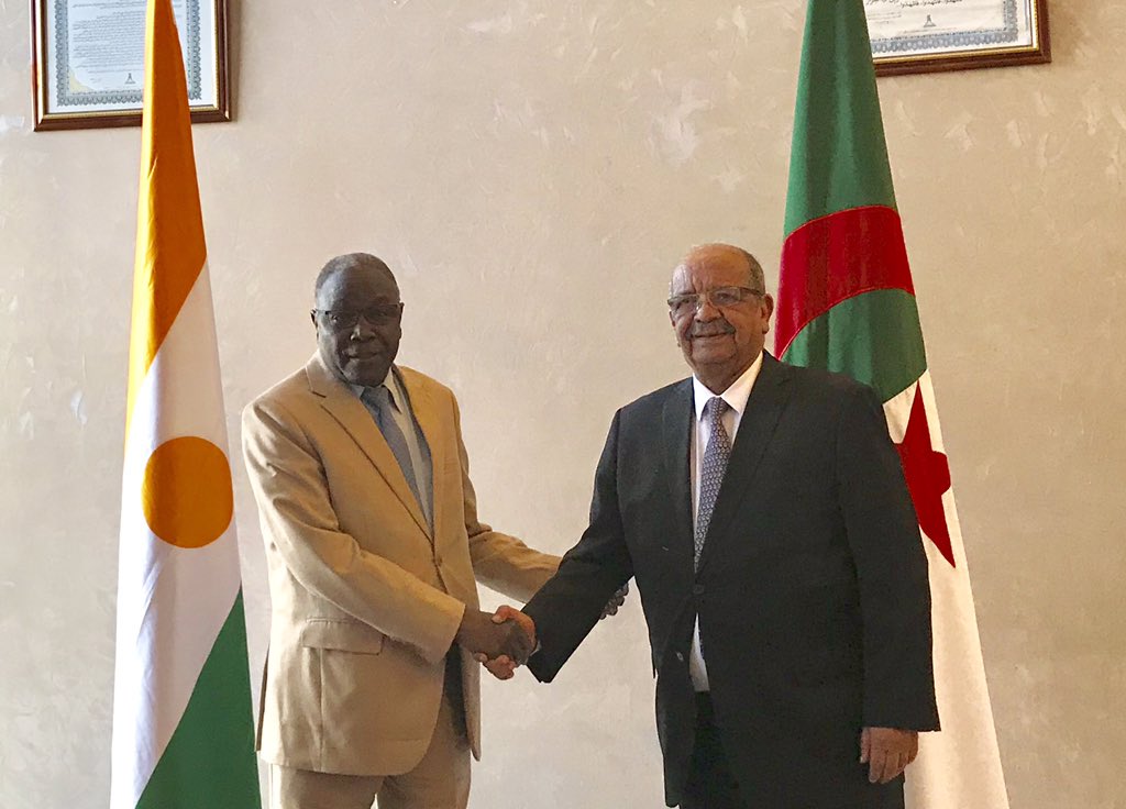 Abdelkader Messahel (@messahel_mae) on Twitter photo Je me suis entretenu avec mon homologue #Niger-ien <a href="/kallaankourao/">Kalla Ankourao</a>. Nous avons discuté des voies et moyens à même de renforcer nos relations bilatérales et de questions régionales et internationales d’intérêt commun notamment les défis auxquels est confrontée notre région.#Algérie Je me suis entretenu avec mon homologue #Niger-ien <a href="/kallaankourao/">Kalla Ankourao</a>. Nous avons discuté des voies et moyens à même de renforcer nos relations bilatérales et de questions régionales et internationales d’intérêt commun notamment les défis auxquels est confrontée notre région.#Algérie