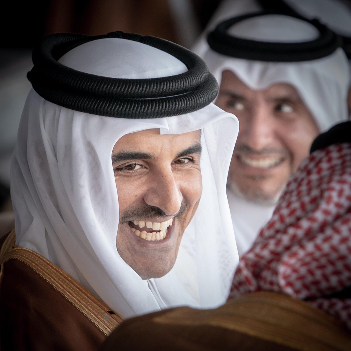 جرّب مواقفنا وتضحك ثناياك ..
وانكان لك خصمً يبي الموت !! ناده ..

@Bin__ghidah