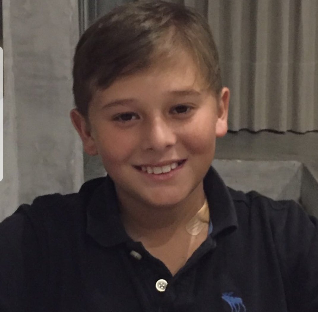 mariaicampoc's tweet photo. Les pido de manera especial que eleven una oración al cielo por la salud de Jerónimo. Es mi sobrino y está en UCI. El es un guerrerito pero necesita hoy de un ejército que se una a su lucha.
Dios los bendiga https://t.co/GmLsqpTA0D