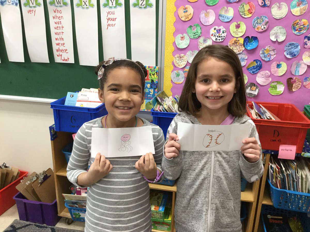 lamurphy30's tweet photo. First graders had a blast learning about and creating their own compound words! #WordWorkFun @Hubbard_School #DevelopingARamseyGraduate https://t.co/ECgOk5I0ll