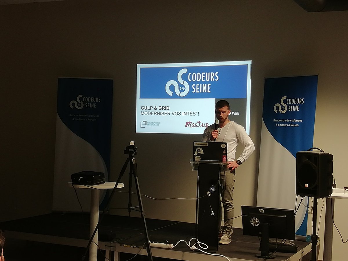 Ligles_'s tweet image. Et ça continue avec @brice_machu pour une présentation #FrontEnd, intégration et #css avec #GridCSS et #Gulp4