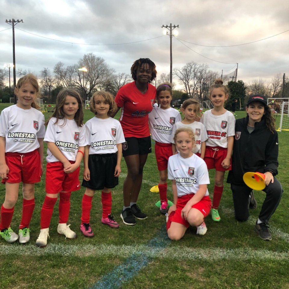 LonestarSC's tweet image. We rise by lifting others.

Our @ussoccer_da players gave back where ⚽️ begins for the next generation! 

Let's continue providing ALL youth opportunities to play⤵️ 

⚽️❤ bit.ly/AmplifyYouth19

#WeAreLonestar #WorldClassDA #GirlsDA #AustinLovesSoccer #alwaysrising