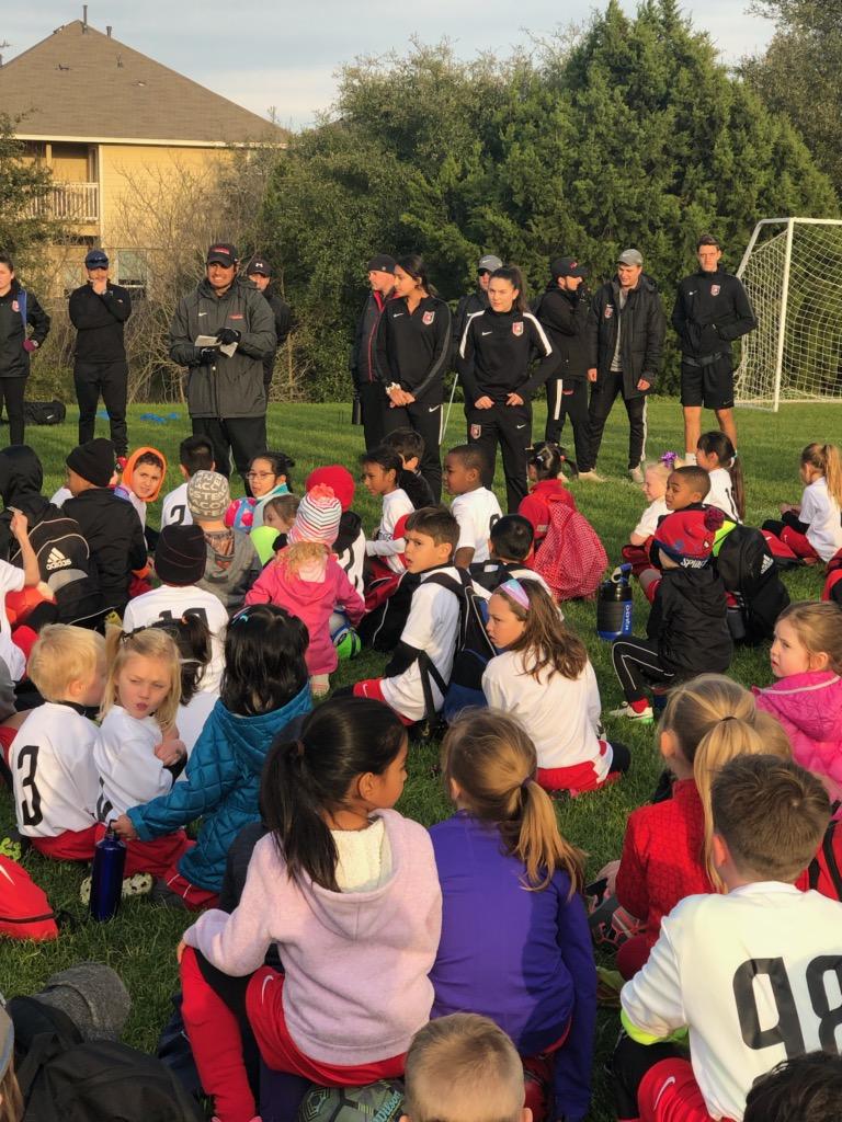 LonestarSC's tweet image. We rise by lifting others.

Our @ussoccer_da players gave back where ⚽️ begins for the next generation! 

Let's continue providing ALL youth opportunities to play⤵️ 

⚽️❤ bit.ly/AmplifyYouth19

#WeAreLonestar #WorldClassDA #GirlsDA #AustinLovesSoccer #alwaysrising