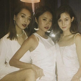 teamsharnie's tweet photo. Sharnie Fenn , @adelamae_ &amp; @rimathanhvy made an IG page 😊 It's @vydelanie 💖💖💖 Go follow their page 💓
#ASNTM6 #BeyondLimits #BeautifulGirls #Models #TeamSharnie #TeamAdela #TeamRima #TeamVy #Fennatics #SharnieFenn #Adela #AdelaMae #RimaThanhVy #friendshipgoals #OnlyLove ❤ https://t.co/Axk5LSzN7R