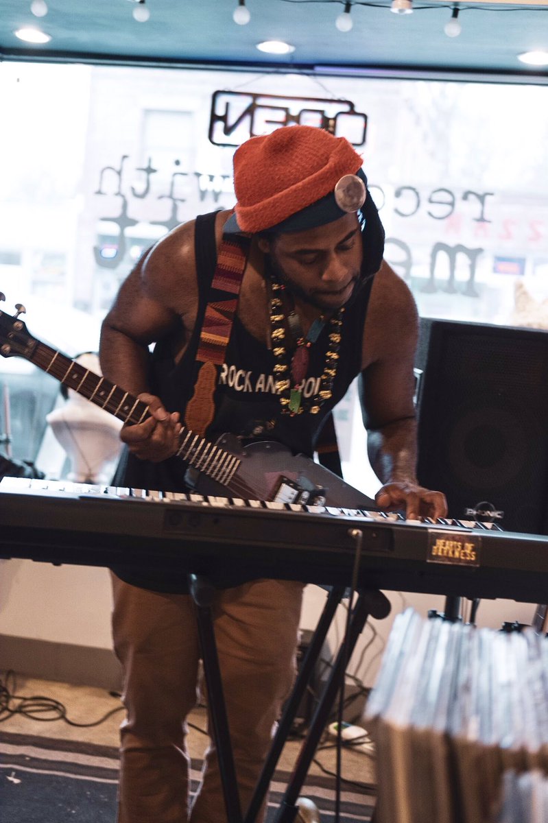 LesIzmoreKC's tweet photo. 📷 by @domvisions
🔥🖤🖤🖤 Rock & Roll shirt by @so_treu via https://t.co/u8fInSg840
Music is Da Weapon👽❤️🖤💚☄️👽
This was the #RAW KC debut of #LesIzmoreGOATS At @recordswmerritt
#MiddleoftheMAP #KansasCity #KC #AfricaUnite #Decolonize #AfricanFuturist #KCultureBuilding https://t.co/Bz7PLcJugg