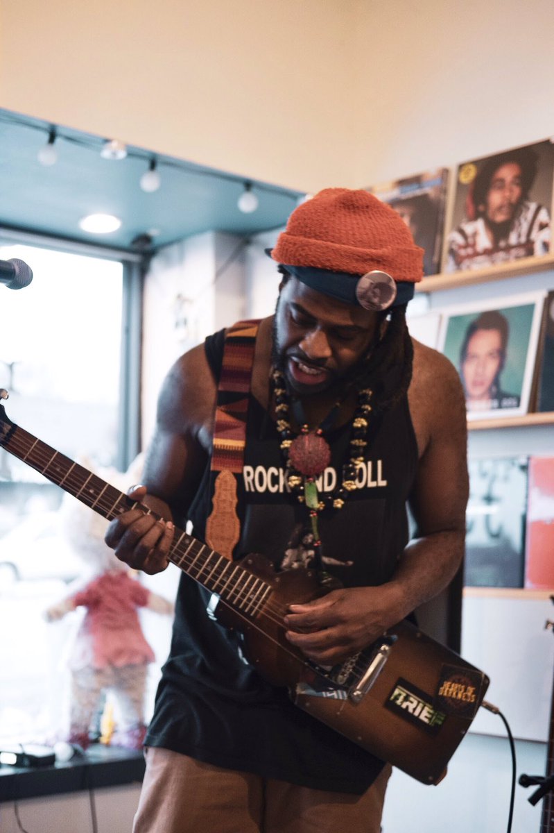 LesIzmoreKC's tweet photo. 📷 by @domvisions
🔥🖤🖤🖤 Rock & Roll shirt by @so_treu via https://t.co/u8fInSg840
Music is Da Weapon👽❤️🖤💚☄️👽
This was the #RAW KC debut of #LesIzmoreGOATS At @recordswmerritt
#MiddleoftheMAP #KansasCity #KC #AfricaUnite #Decolonize #AfricanFuturist #KCultureBuilding https://t.co/Bz7PLcJugg