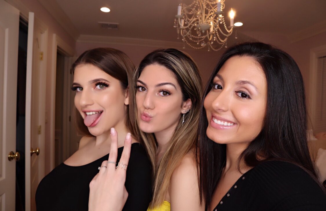 arianabekarian's tweet photo. name a better trio.... i’ll wait https://t.co/rgFvQhFPp5