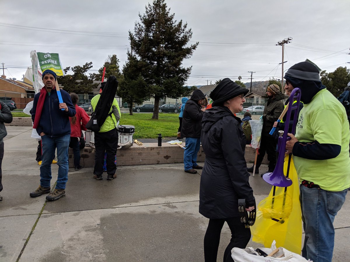 APTPaction's tweet image. #Unite4OaklandKids #OUSDStrike @OaklandEA at Verdese Carter Park rallying soon
