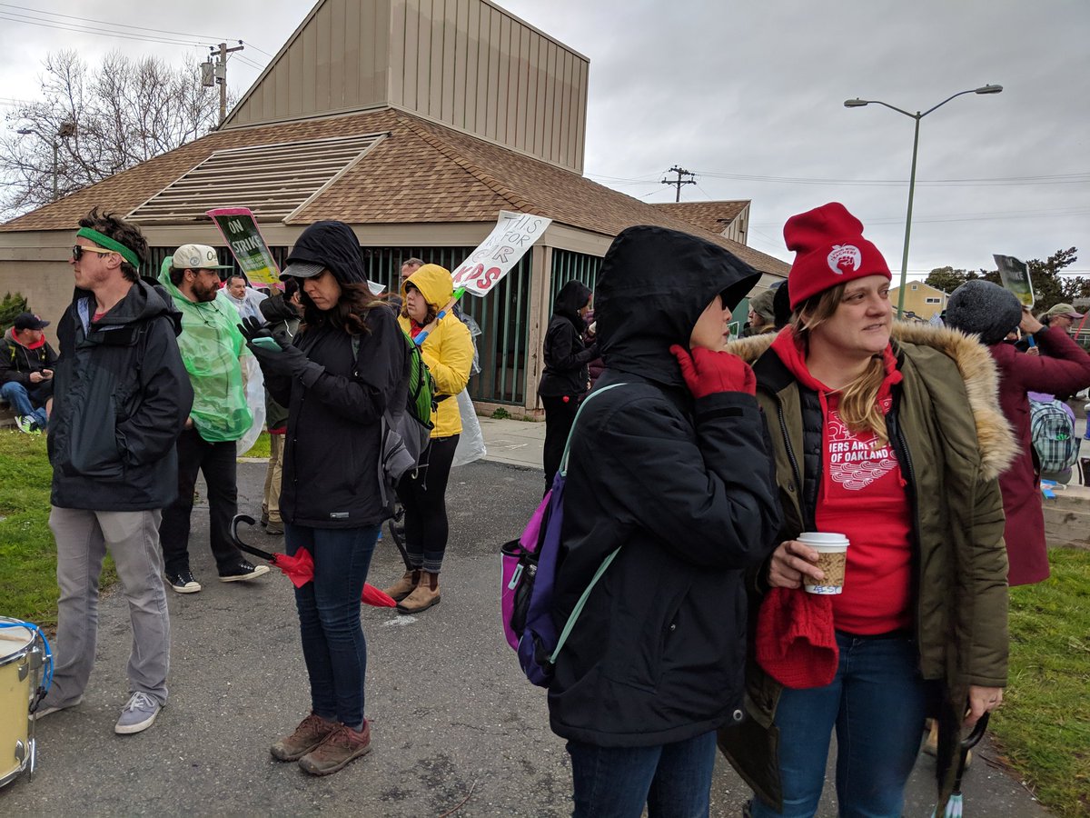 APTPaction's tweet image. #Unite4OaklandKids #OUSDStrike @OaklandEA at Verdese Carter Park rallying soon