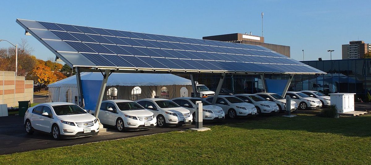 GoSolSmart's tweet photo. WEBINAR: Join our webinar on March 5 @ 2pm ET about What Innovative Communities Are Doing to Make #Solar &amp; Electrification Policies Mutually Beneficial. @CarlLinvill from @RegAssistProj &amp; Scott Blunk from @SMUDUpdates will present! #BeSolSmart REGISTER: https://t.co/1R6W2cOTF9 https://t.co/G6AMWk2FhO