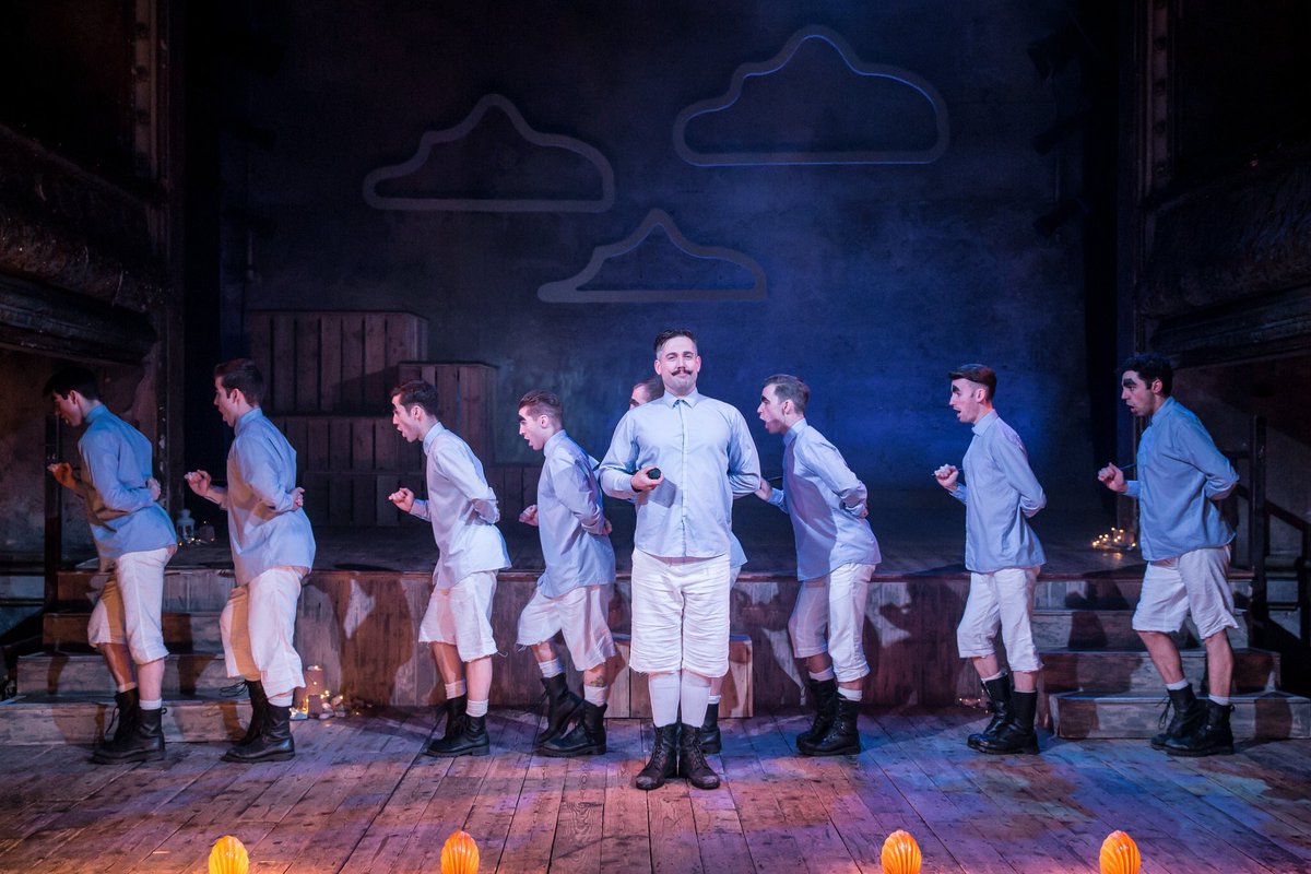 That Stagey Blog tweet media