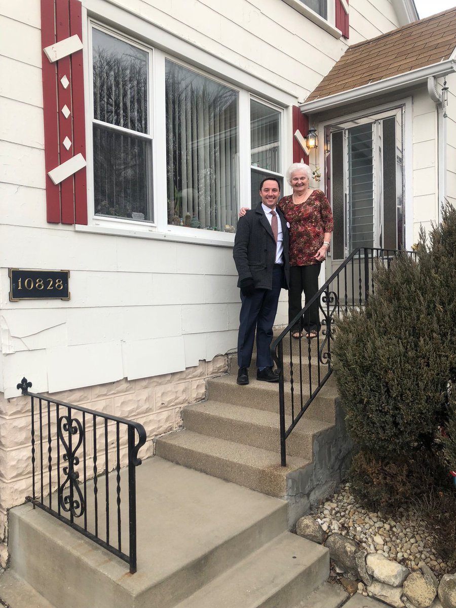 JohnKozlar's tweet photo. I visited my Nana today in Mount Greenwood - Special moment! #TeamKozlar https://t.co/af9ShpdG4C