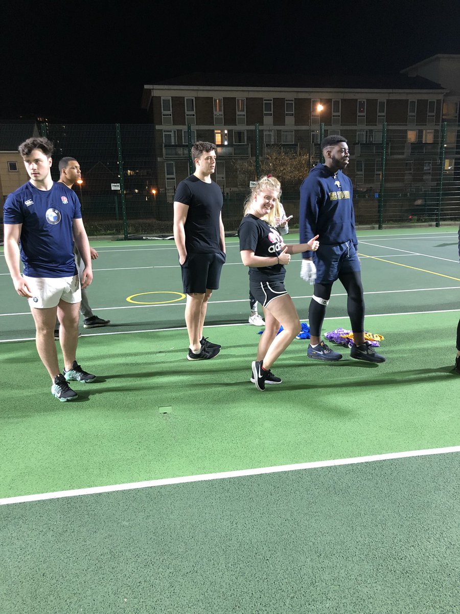 WIPERS9's tweet photo. Wiper Aimee Mook becomes a viper for the day in the charity netball tournament #wipertoviper https://t.co/sfj3jhM4GG