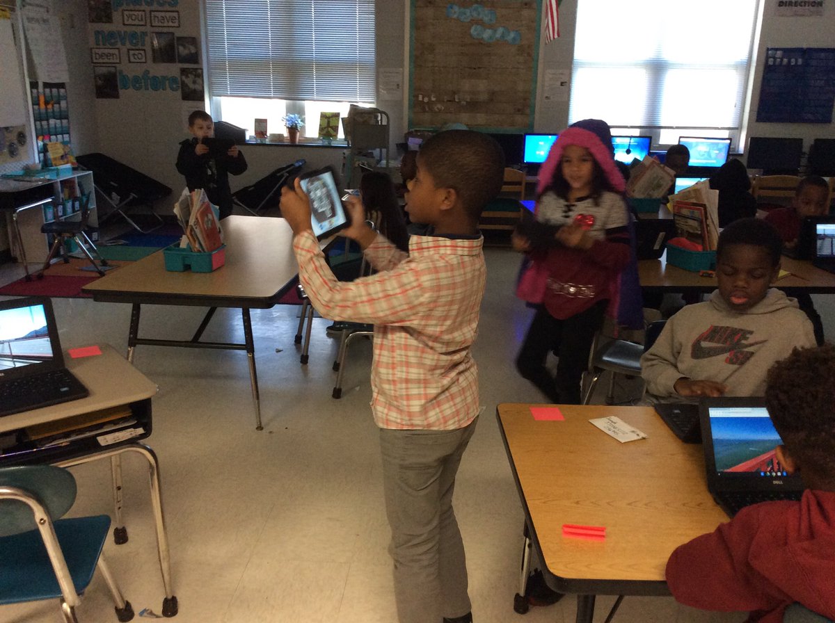 shollis0301's tweet photo. ⁦@CSDSenators⁩ ⁦@CSDTechBytes⁩ Virtual field trip with nearpod exploring Golden Gate Bridge, notices and wonders observations #they loved it #ooohahhs #csdchat https://t.co/DBPRbB6FTH