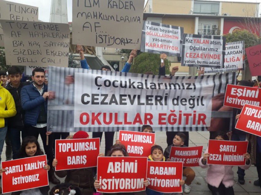 Bu SEFER OYUNCAK OLMAYA NİYETİMİZ YOK YOLUMUZ BELLİ HEDEFİMİZ SEVDİKLERİMİZ SÖZ VERENLER YOK OLDUYSA ARTIK BİZDE YOKUZ <a href="/dbdevletbahceli/">Devlet Bahçeli</a> <a href="/RT_Erdogan/">rt_erdogan</a> <a href="/Akparti/">AK Parti</a> <a href="/YildizFeti/">Feti Yıldız</a> <a href="/Hayati_Yazici/">Hayati Yazıcı</a> <a href="/Mustafa_Destici/">Mustafa Destici</a> <a href="/MKalayci42/">Mustafa Kalaycı</a> <a href="/rafet_zeybek/">Rafet Zeybek</a> <a href="/MHP_Bilgi/">MHP</a> 👇👇👇👇👇👇 #AdliMahkumKapsamlıEşitYasa