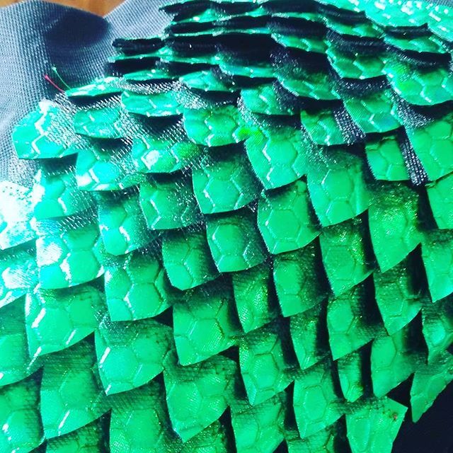 Lady Loki is getting another set of upgrades.
I'm using the Firefly path scale bolero pattern with a #Yayahan cosplay fabric I fell in love with.  The scales are taking longer than I expected but it's soo pretty!! #costuming #scales #seabq #burlesque #in… ift.tt/2TgX5GP