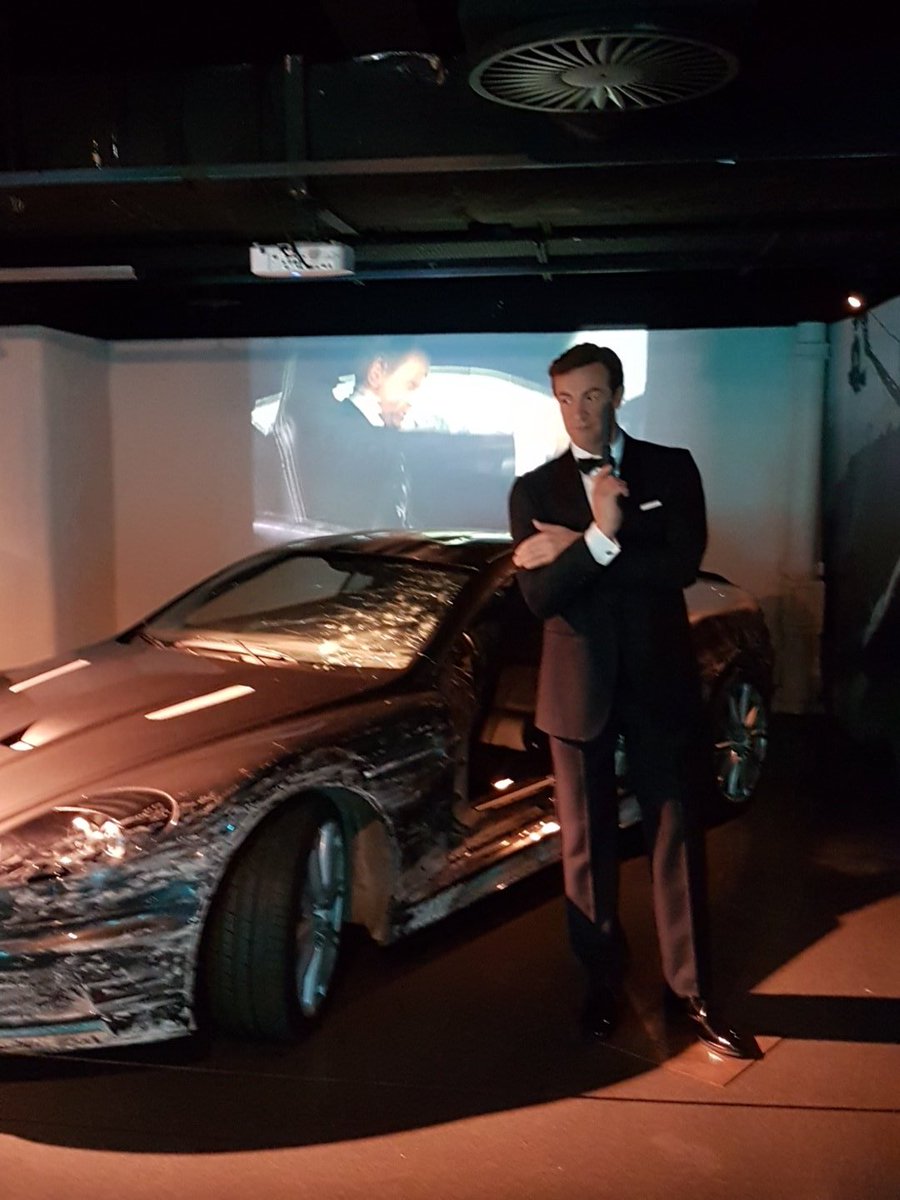 At the brilliant Wirex 3.0 event <a href="/ldnfilmmuseum/">London Film Museum</a> #IpaybyWirex <a href="/wirexapp/">Wirex</a>  with my main man, the OG Bond, kind of @SeanneryCon