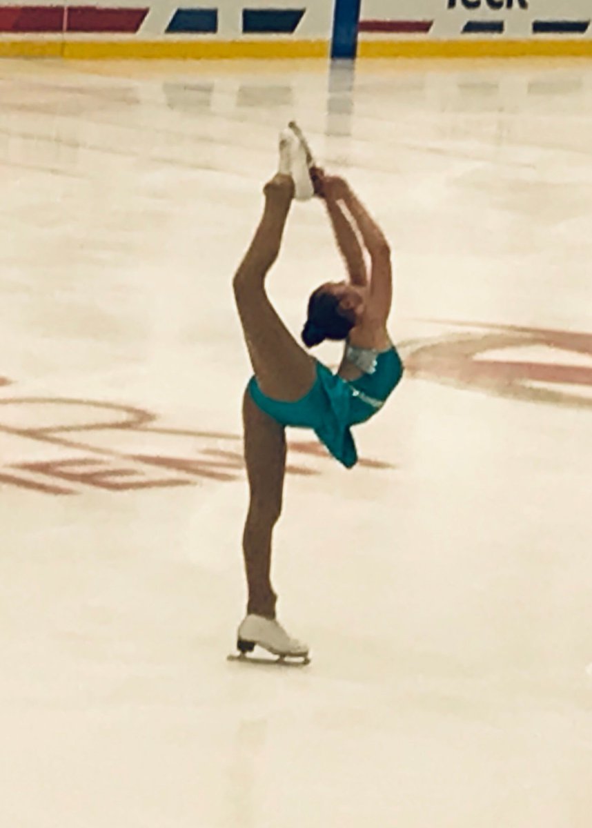 VBMonica6's tweet photo. Valérie Déry @Team_EquipeNB #CGFigureSkating @2019CanadaGames skates her Novice Women Short Program. Way to go Valérie! https://t.co/rt2ikAGAnG