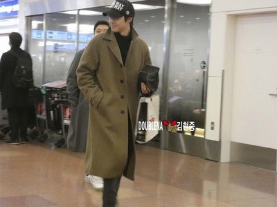 hj6_6's tweet photo. 2019.02.26 Haneda kimhyunjoong https://t.co/wLtlxK5J1m