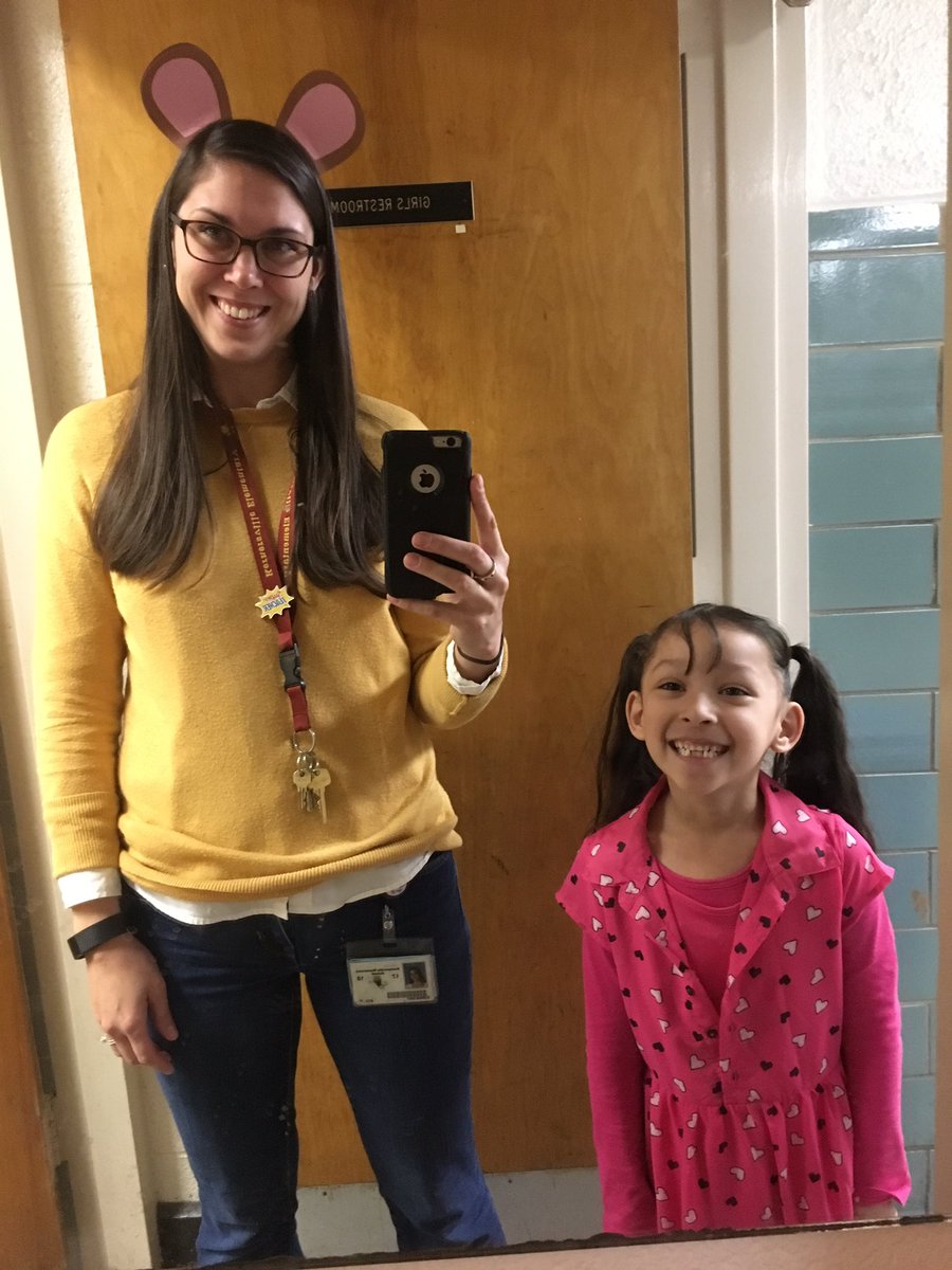 room17Day's tweet photo. Reading Day was so fun!! Story time all day!! @KESElementary #ArthurTeacher https://t.co/cs74G6rm24