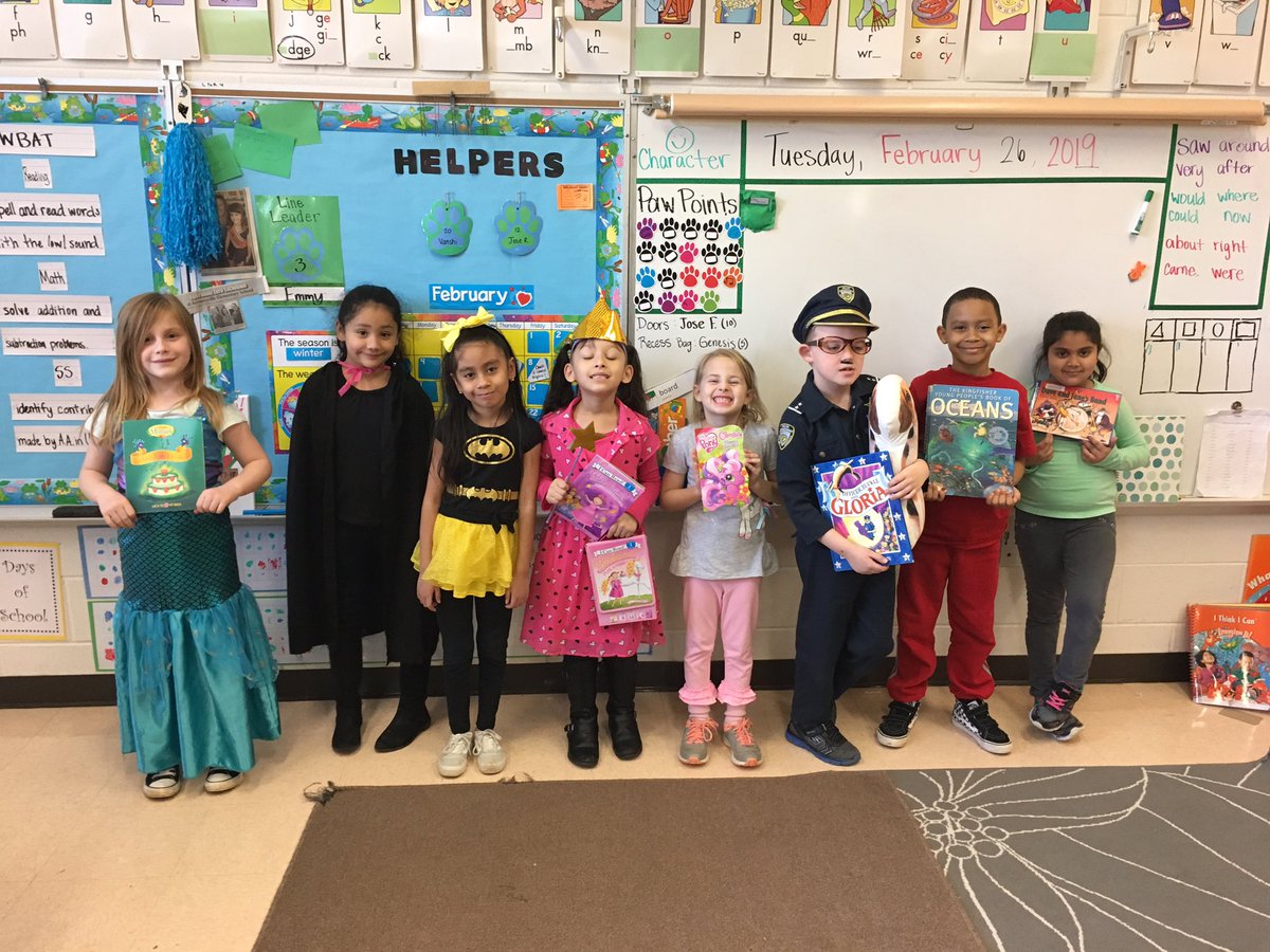 room17Day's tweet photo. Reading Day was so fun!! Story time all day!! @KESElementary #ArthurTeacher https://t.co/cs74G6rm24